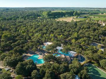 Lodge pour 6 personnes, avec terrasse et bassin pour enfant ainsi que jacuzzi et sauna dans le Gard