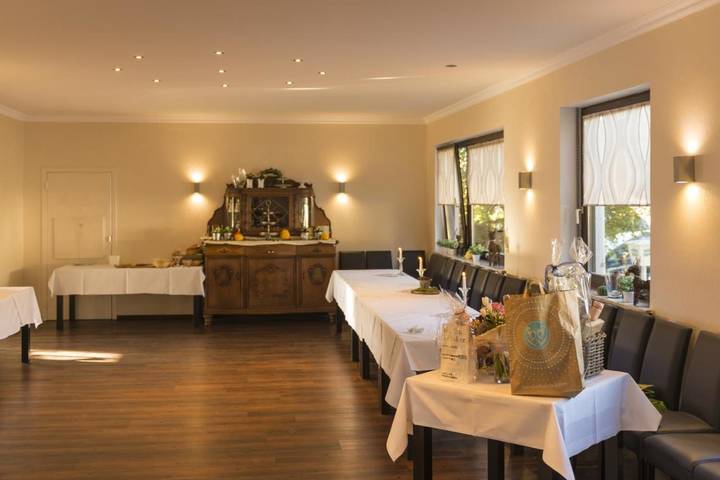 Hotel, mit Terrasse und Garten sowie Ausblick