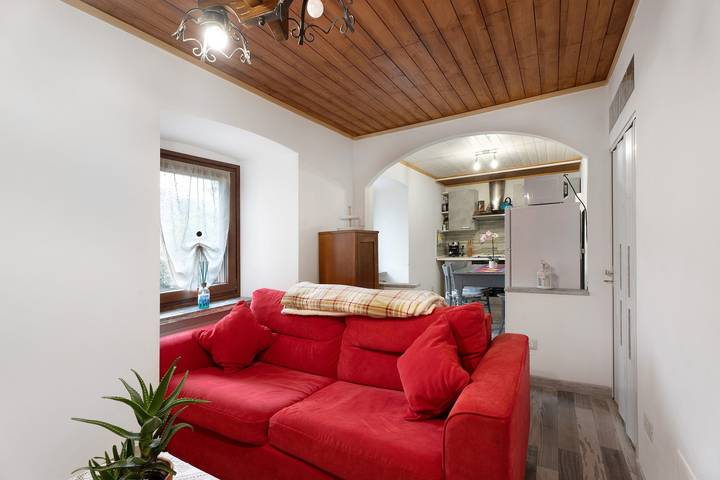 Entire apartment, Apartment "Casa del Sole" with Mountain View & Wi-Fi in Comune di Toceno, Ticino Alps and Verbano