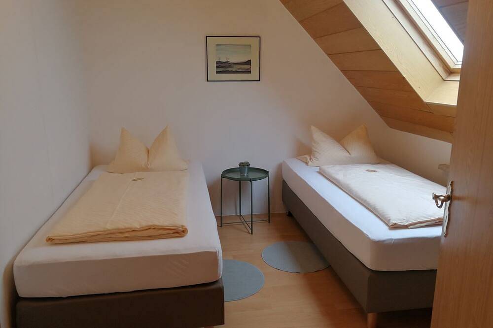 Ganze Wohnung, Gemütliche und helle Ferienwohnung (67 qm) mit kostenfreies Wlan in Hohenberg an der Eger, Landkreis Wunsiedel im Fichtelgebirge