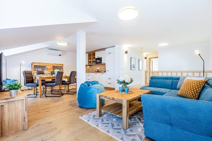 Ferienwohnung für 6 Personen, mit Ausblick und Seeblick sowie Balkon - 1