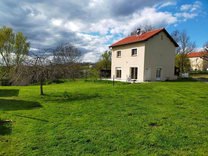Location de vacances pour 5 personnes, avec jardin et vue, animaux acceptés à Saint-Jean-de-Marcel - 2