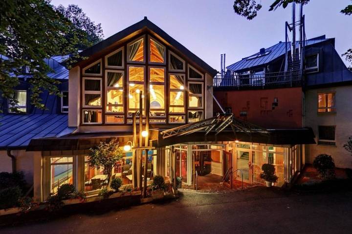 Hotel für 3 Personen, mit Terrasse und Garten sowie Sauna in St. Ingbert