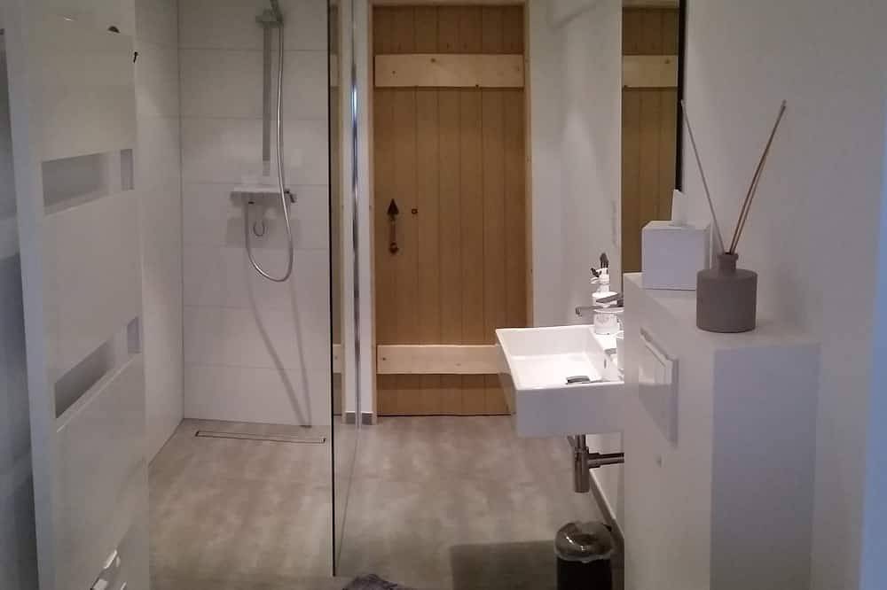 Ganze Wohnung, Galerie25...ruhiges, gemütliches Loft unter Reet in Wasserkoog, Tetenbüll