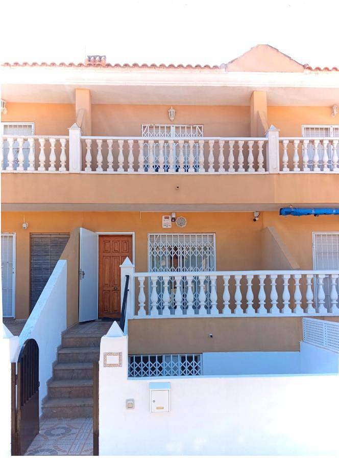 Gîte pour 5 personnes, avec vue et terrasse dans Los Nietos