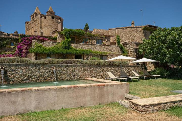Casa rural para 5 personas, con Terraza y Jardín además de Piscina y Vistas en Madremaña