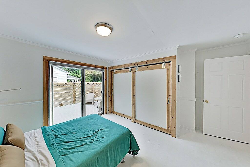 Dog-friendly downtown retreat with 2 kitchens & large fenced yards in Brevard, Transylvania County