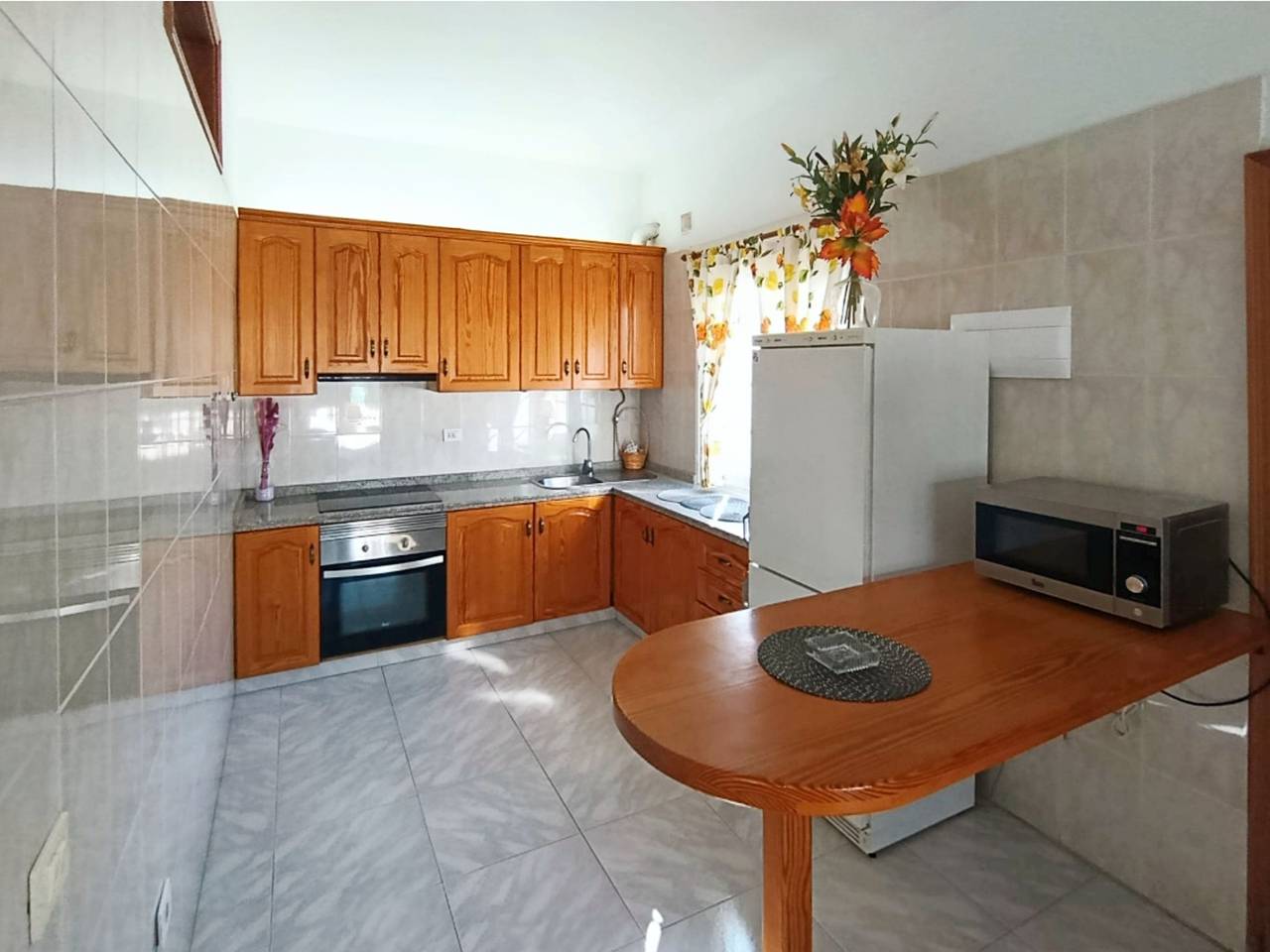 Live Abades Playa de los Abrigos in Abades, Arico