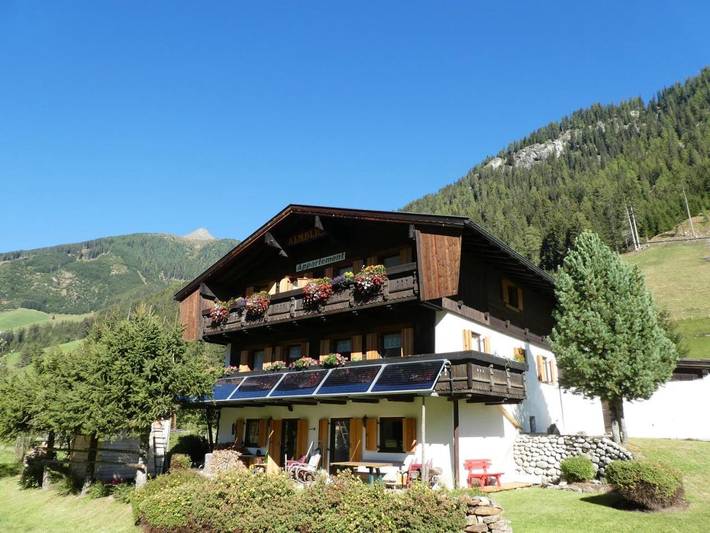 Ferienwohnung für 4 Personen, mit Balkon und Garten sowie Ausblick in Sankt Jakob in Defereggen - 2
