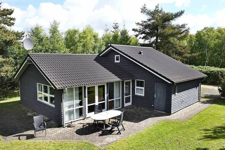 Ferienhaus für 8 Personen, mit Sauna und Terrasse sowie Whirlpool in Aalbæk