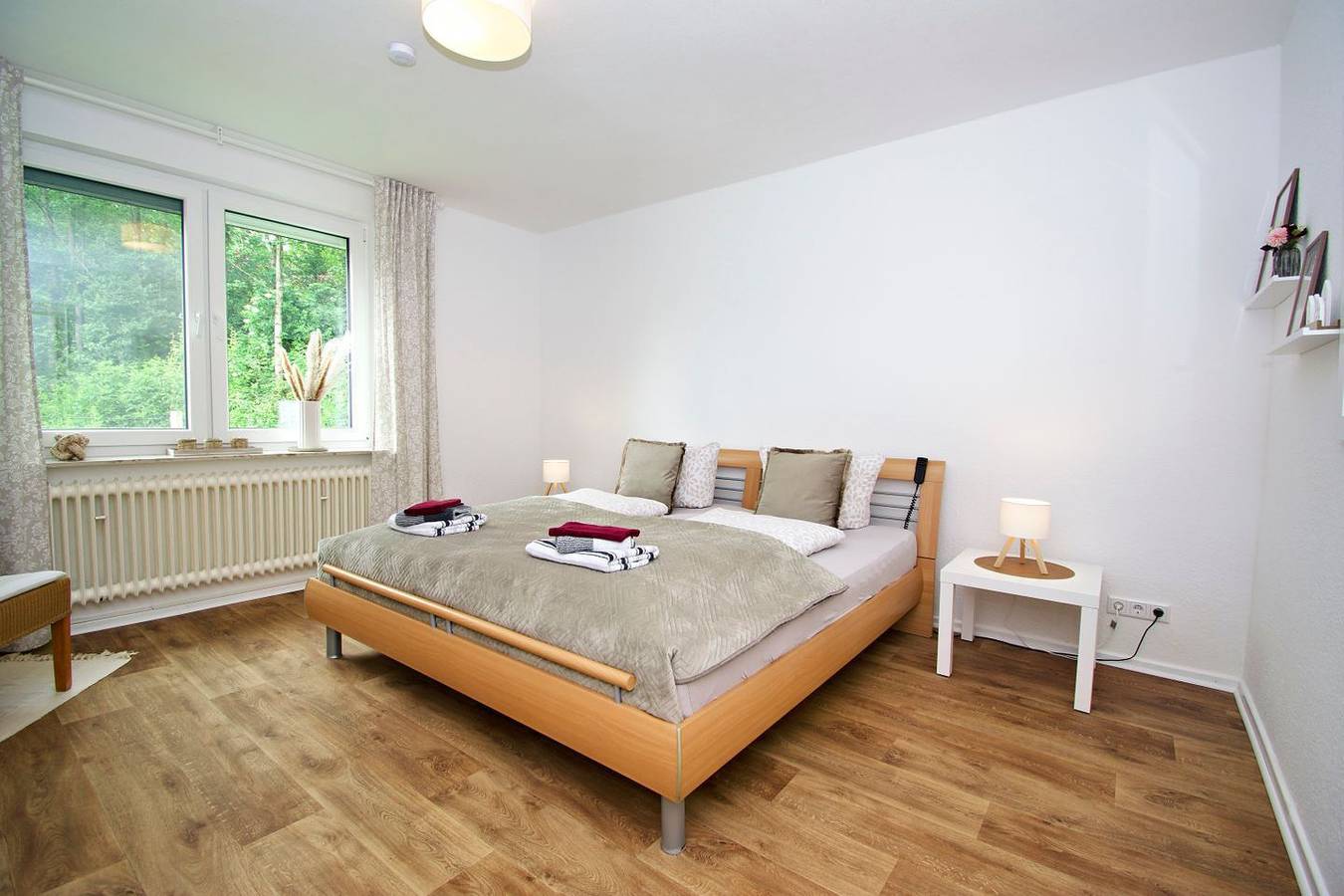 Landliebe: Dein geräumiges Ferienhaus mit großem Garten in Upgant-Schoot in Krummhörn, Landkreis Aurich