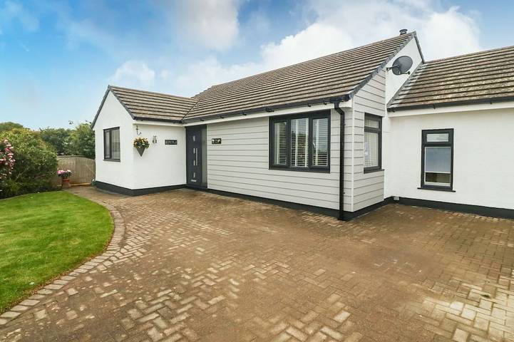 Cottage for 6 people, with Hot tub and Garden on the Isle of Anglesey