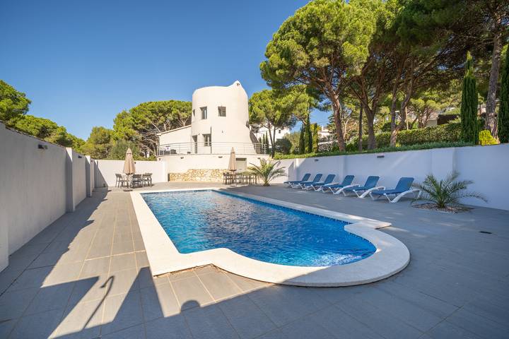 Casa rural para 10 personas, con Balcón además de Terraza y Jardín en La Escala - 2