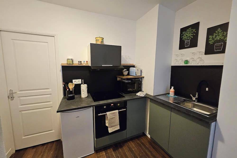 Apartamento entero, T2 Cosy near city center  in Guéret, Región de Guéret