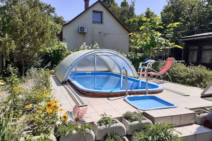 Ferienhaus für 9 Personen, mit Balkon und Garten sowie Sauna in Balatonfenyves