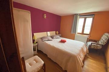 Gîte pour 6 Personnes dans Saint-Merd-la-Breuille, Région d'Aubussargues, Photo 4