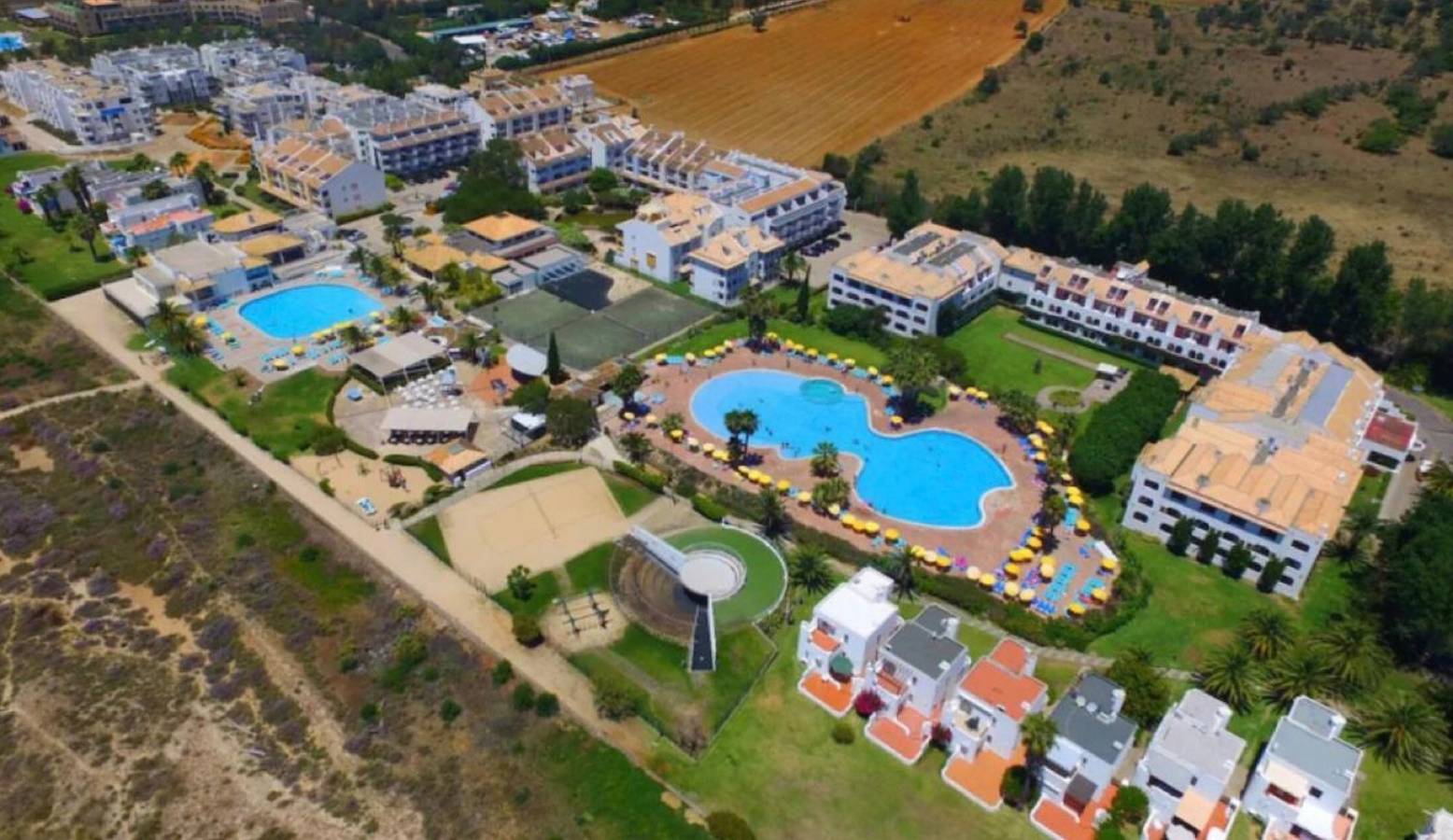 Apartamento entero, Apartamento 'Golden Sea' con piscina compartida, Wi-Fi y aire acondicionado in Cabanas de Tavira, Conceição e Cabanas de Tavira