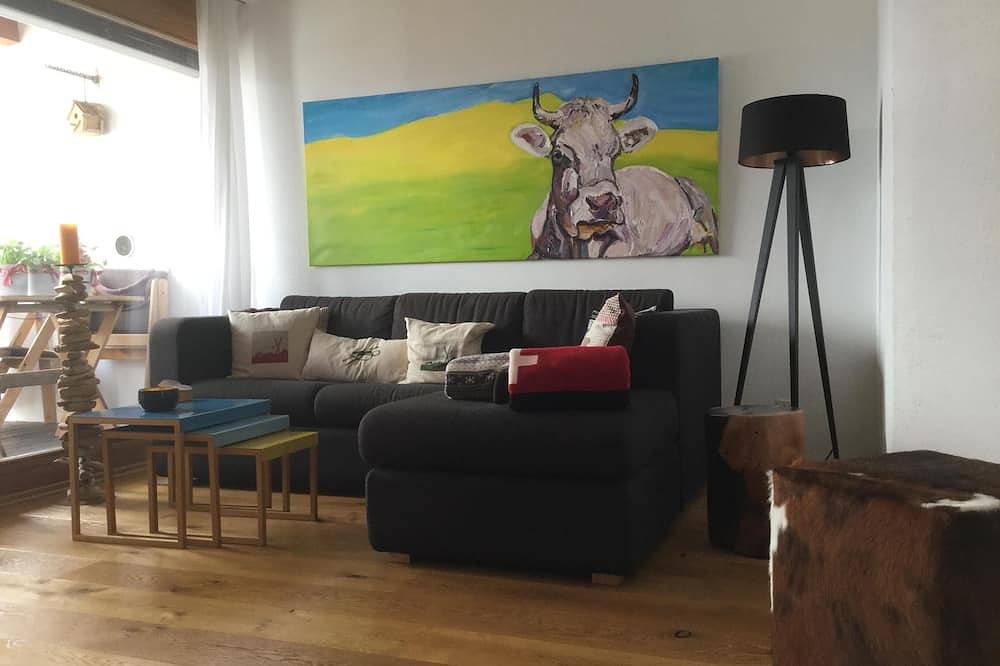 Ganze Wohnung, Wellness in Flims Laax mit Balkon, Indoor Pool, Sauna, Jakuzzi, Wlan und Tg in Flims-Dorf, Flims