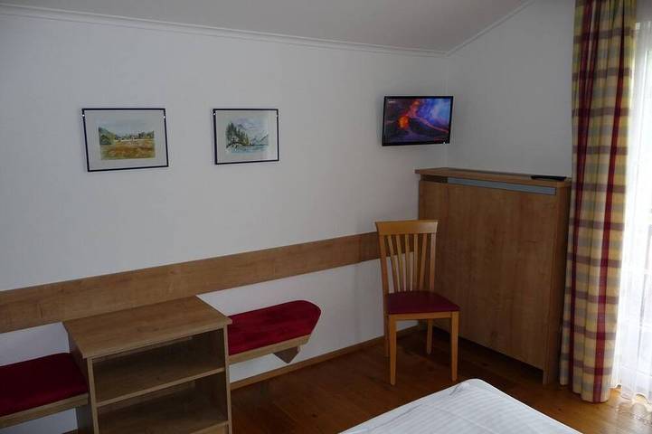 Ferienwohnung für 3 Personen, mit Pool und Balkon sowie Garten in Fuschl am See - 3