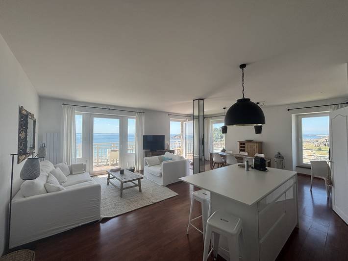 Gîte pour 4 personnes, avec Vue sur l’océan et Balcon ainsi que Terrasse et Jardin à Trébeurden