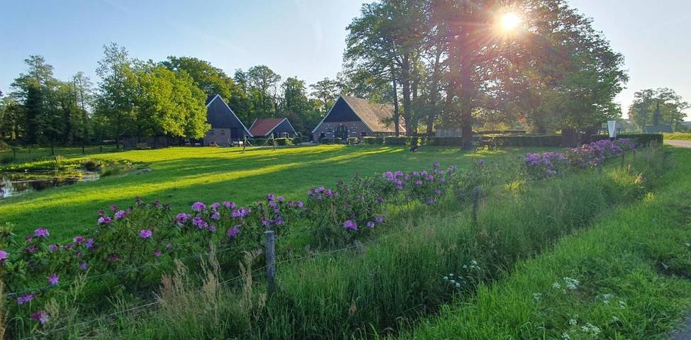 Appartement de vacances pour 2 personnes, avec vue et jardin ainsi que sauna et terrasse