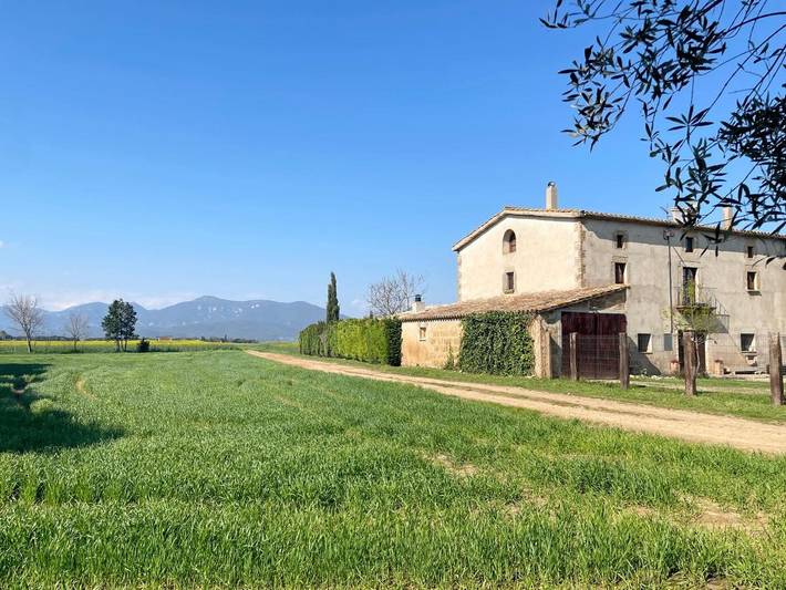 Casa rural para 8 personas, con Balcón y Jacuzzi además de Terraza y Jardín en Porqueras - 3