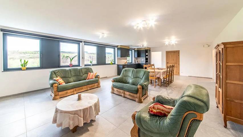 Location de vacances pour 8 personnes, avec piscine ainsi que jacuzzi et jardin à Nassogne - 2