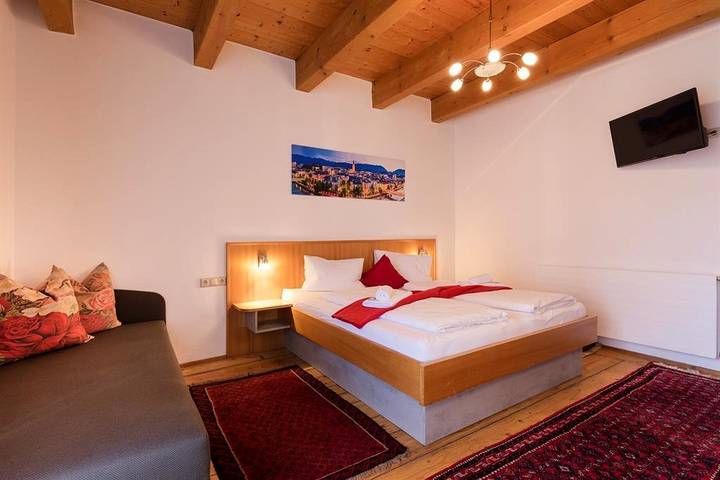 Hotel für 3 Personen, mit Sauna und Ausblick sowie Garten und Seeblick, mit Haustier - 1