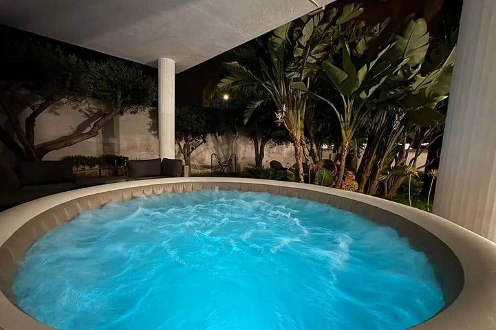 Villa pour 8 personnes, avec jacuzzi ainsi que terrasse et jardin à Mazara del Vallo