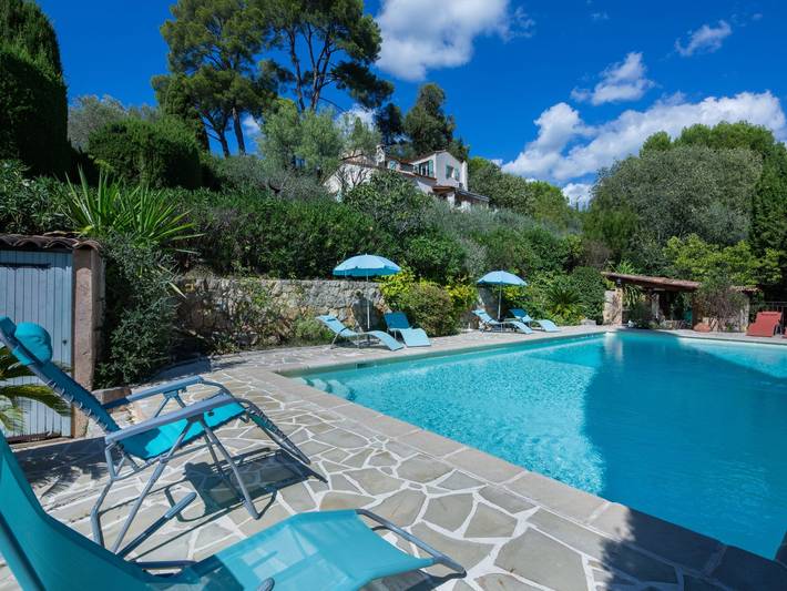 Location de vacances pour 10 personnes, avec jardin ainsi que terrasse et vue à Grasse - 2