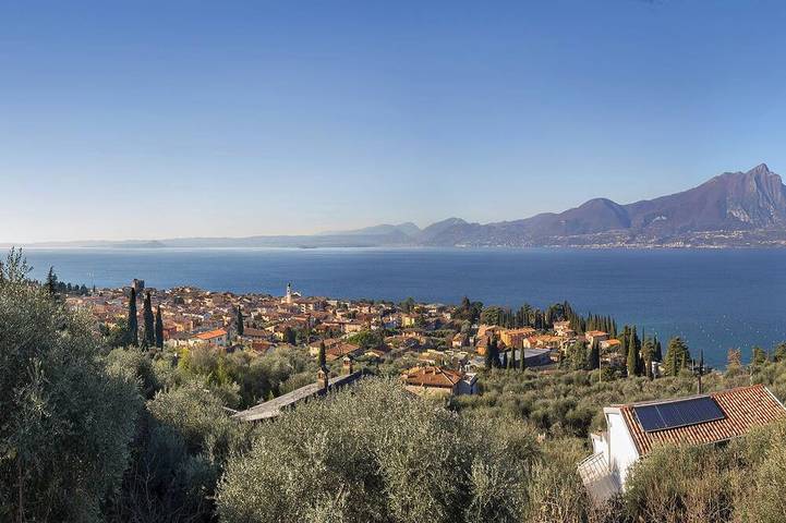 Agriturismo per 6 persone, con giardino, con animali domestici in Torri del Benaco