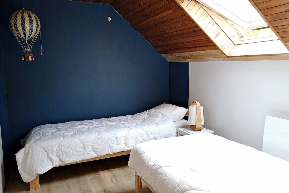Maison bretonne authentique au cœur des Monts d'Arrée in Berrien, Région de Châteaulin