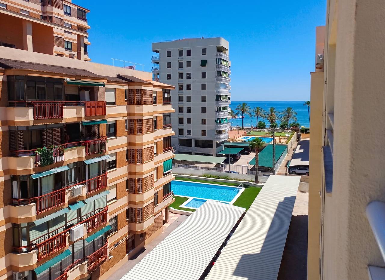 Apartamento entero, Apartamento espacioso en Benicàssim con vista a la montaña in Benicasim, Costa del Azahar