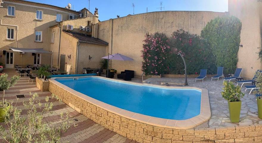 Hôtel pour 2 personnes, avec terrasse et piscine