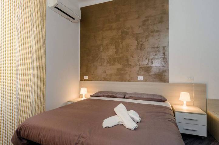 Appartamento intero, Casa Acquario Vintage 2 rooms-AC-elevator-historical Palazzo in Genova (Città), Genoa