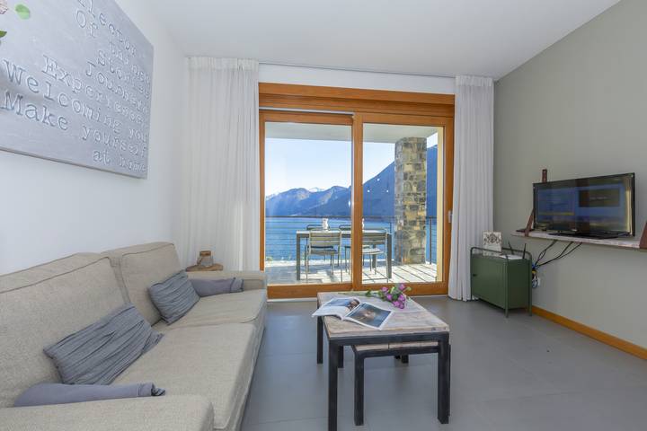 Gîte pour 4 personnes, avec terrasse ainsi que piscine et vue sur le lac à Argegno - 4