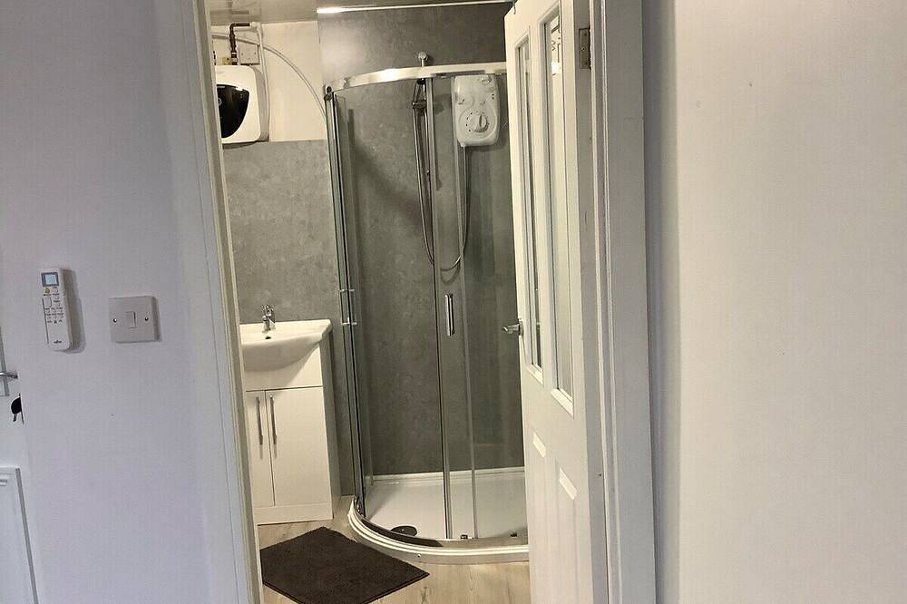 Ganze Wohnung, Studio-Ensuite mit Dusche-Apartment-No view-6 in Yarm, Stockton-on-Tees