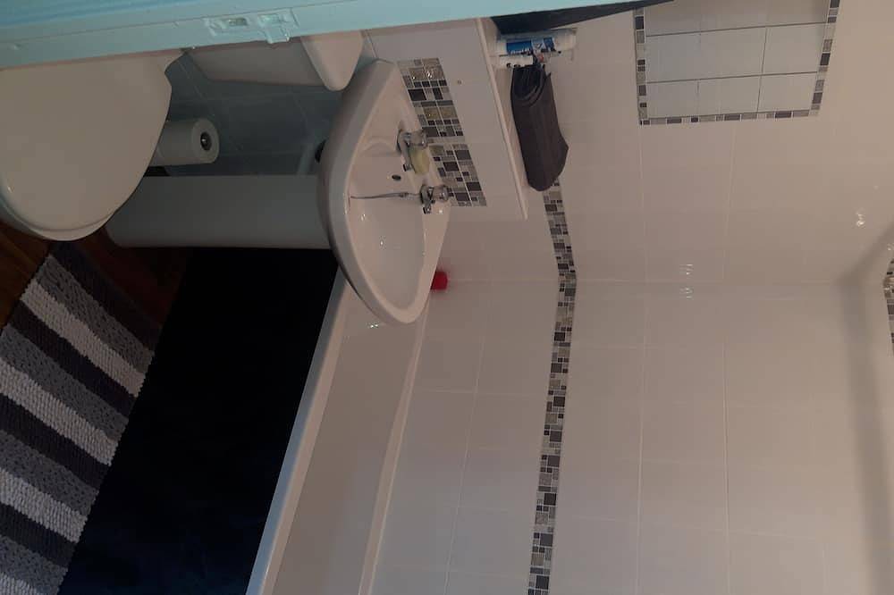Apartment situated next to queen Elizabeth hospital 2.5 mile from hydro secc in Glasgow, Greater Glasgow and Clyde Valley