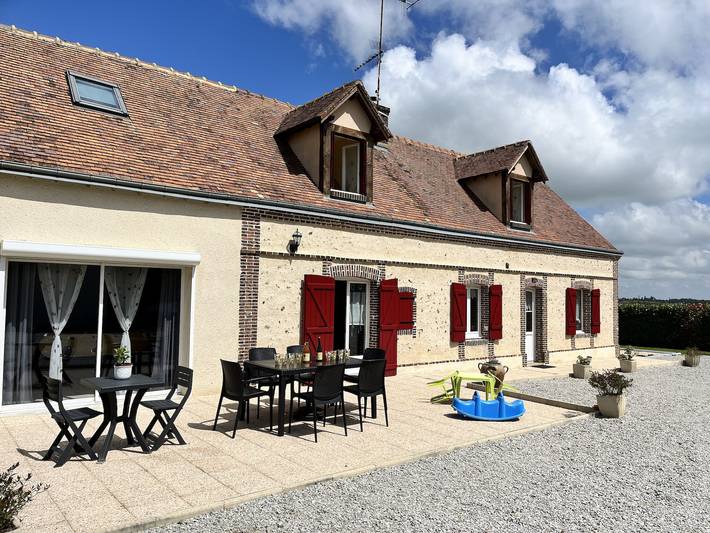 Gîte pour 8 personnes, avec jardin et terrasse à Happonvilliers