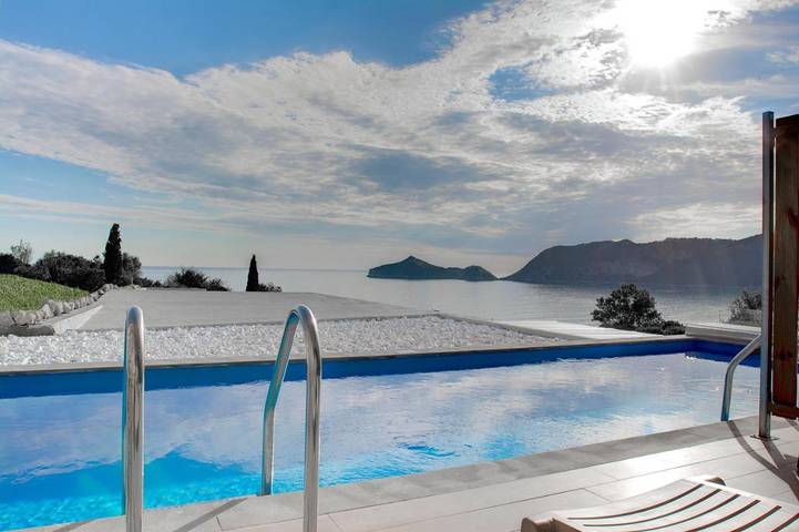 Hôtel pour 3 personnes, avec vue ainsi que jardin et piscine