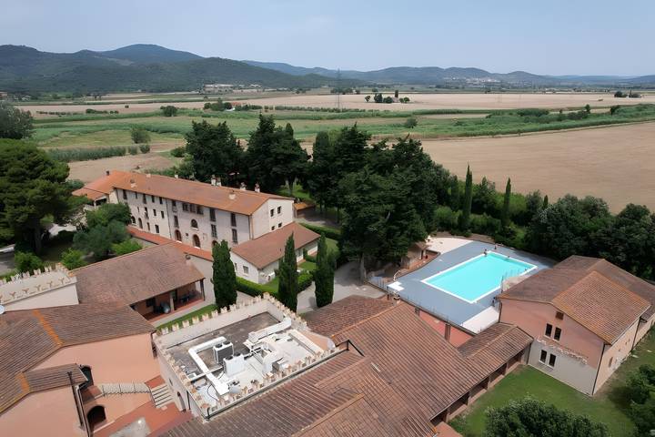Ganze Wohnung, Ferienwohnung 'Ilaria' mit Gemeinschaftspool, Wi-Fi und Klimaanlage in Campiglia Marittima, Etruskische Küste