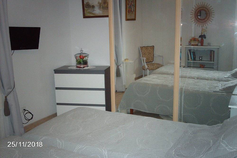 Apartamento entero, Cómodo apartamento a 15 minutos del lago de St. Croix in Régusse, Región Brignoles