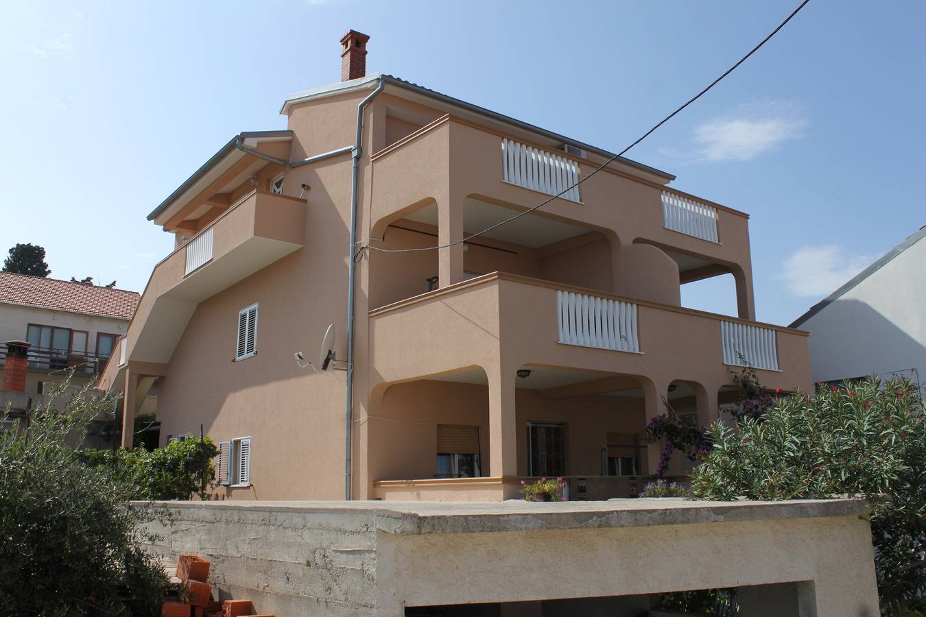 Ganze Wohnung, 2-Zimmer-Ferienwohnung mit Terrasse und Meerblick Tkon, Pasman A-8455-a in Tkon, Pasman