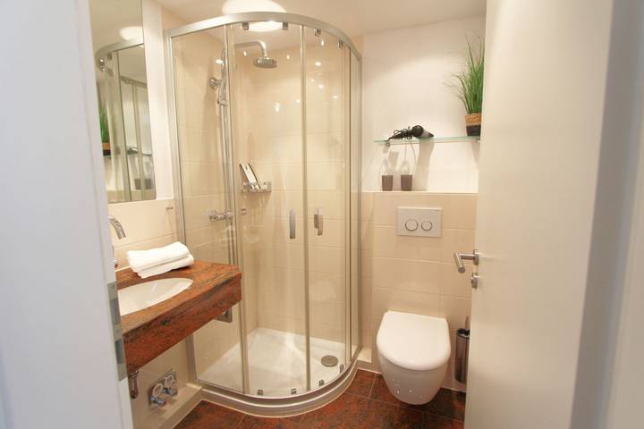 Ganze Wohnung, Helles freundliches Ferienappartement in idealer Lage für bis zu zwei Personen in Wenningstedt, Sylt