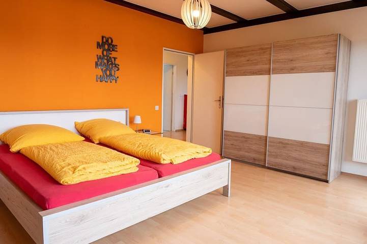 Ferienwohnung für 6 Personen, mit Balkon und Garten in Niestetal