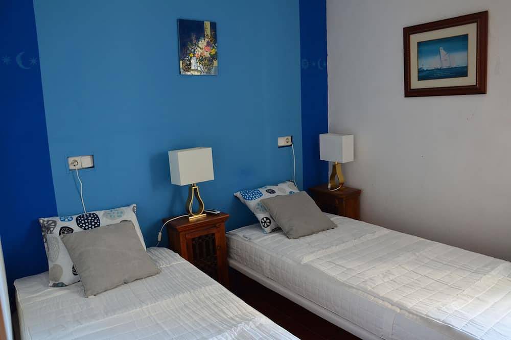 Majorcan charm, with private pool and 100m from the beach. in Cala Romantica, Manacor