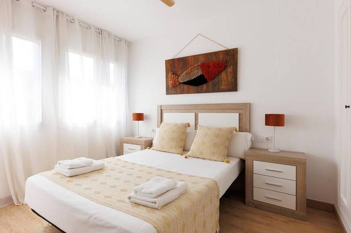 Apartamento entero, Bravissimo Princesa, apartamento de 3 dormitorios in Gerona, Gironés