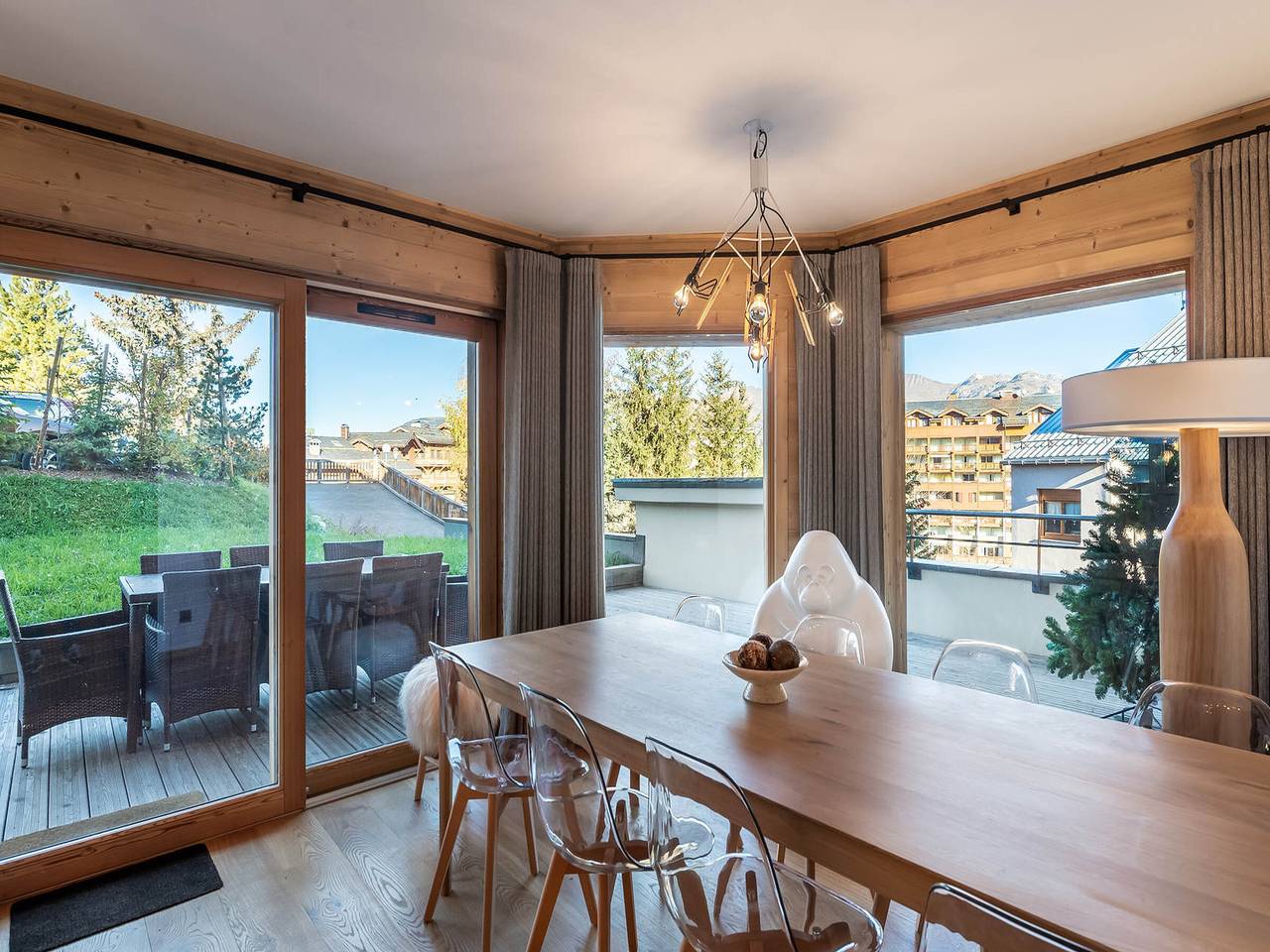 Ganze Wohnung, Ideal gelegen, 100m von den Pisten, moderne 4-Zimmer-Wohnung mit Terrasse und Parkplätzen in Courchevel 1650 (Moriond), Saint-Bon-Tarentaise