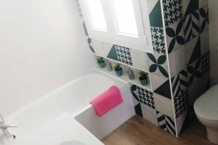 Ganze Wohnung, Sunny Apartment 2 km vom Strand und dem Berg entfernt in Colindres, Kantabrische Küste