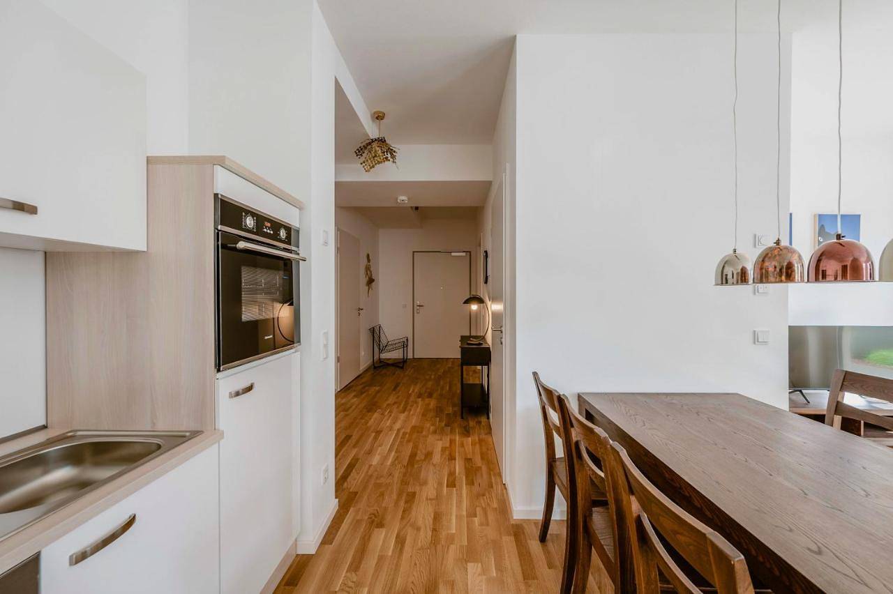 Ganze Wohnung, Exquis Artistic 2Br-Apartment Eames I Garden I Family-friendly I Parking I Home Office in Böblingen, Landkreis Böblingen